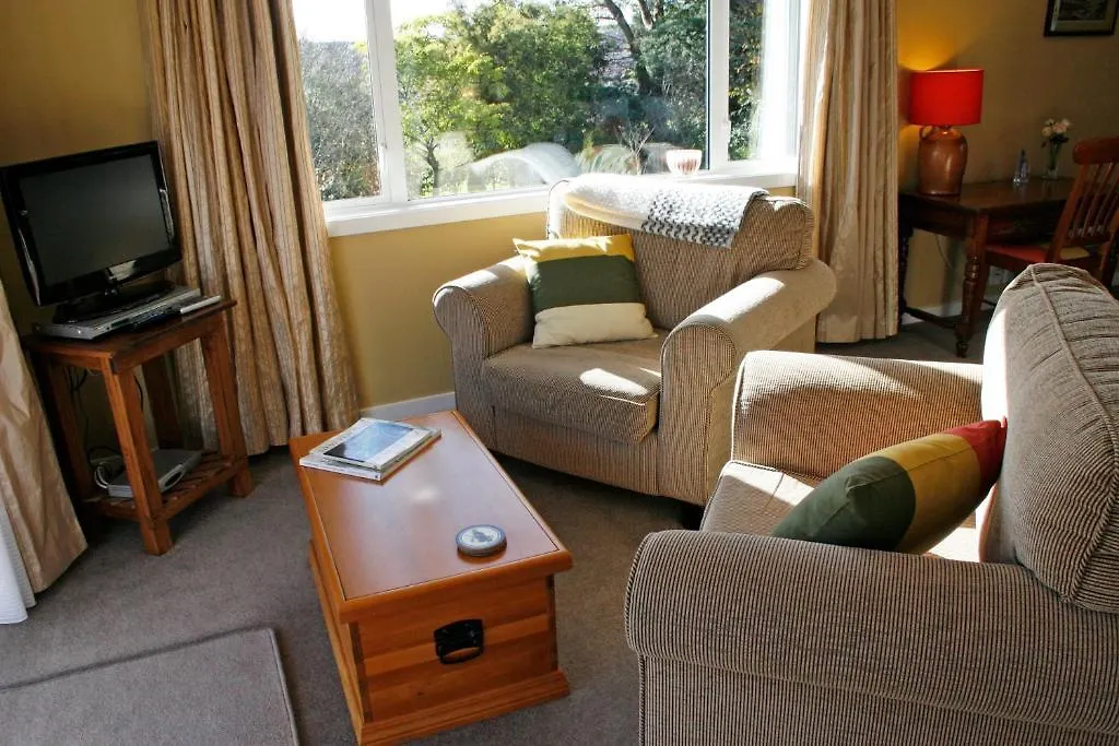 Kauri Point Luxury Bed & Breakfast 陶波