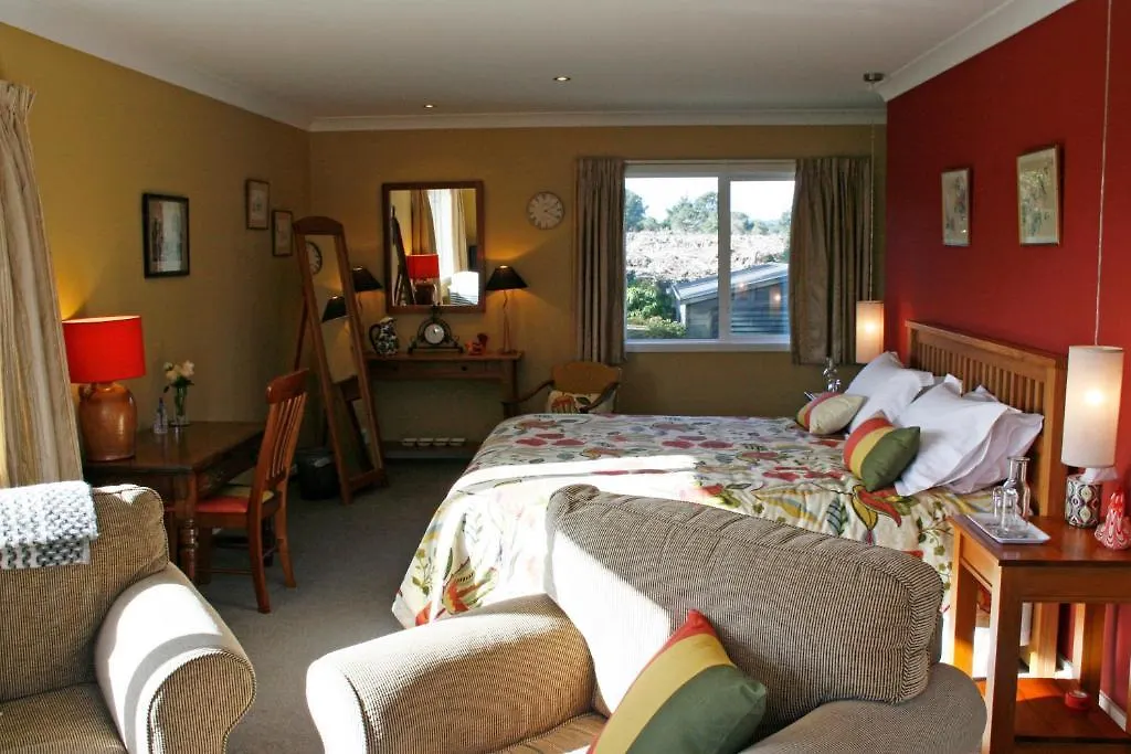 אגם טאופו Kauri Point Luxury Bed & Breakfast