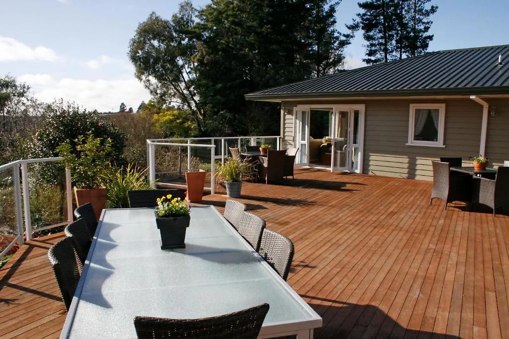 אגם טאופו Kauri Point Luxury Bed & Breakfast