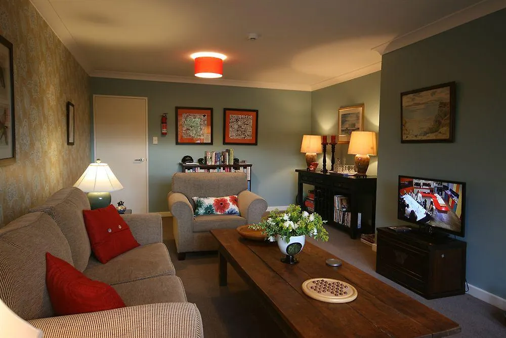 אגם טאופו Kauri Point Luxury Bed & Breakfast 5*, אגם טאופו