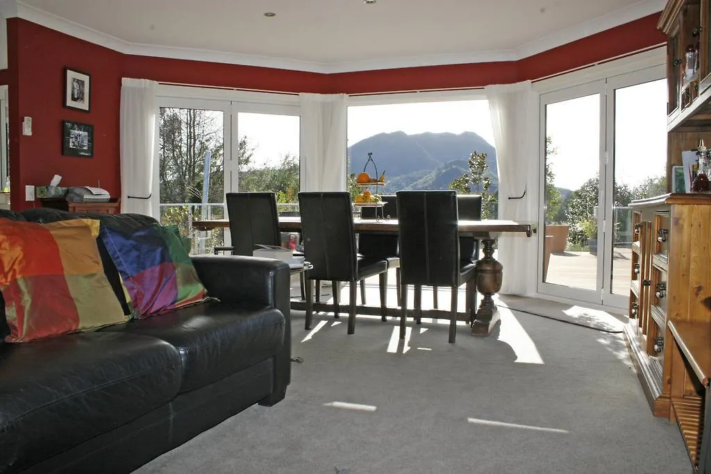 אגם טאופו Kauri Point Luxury Bed & Breakfast