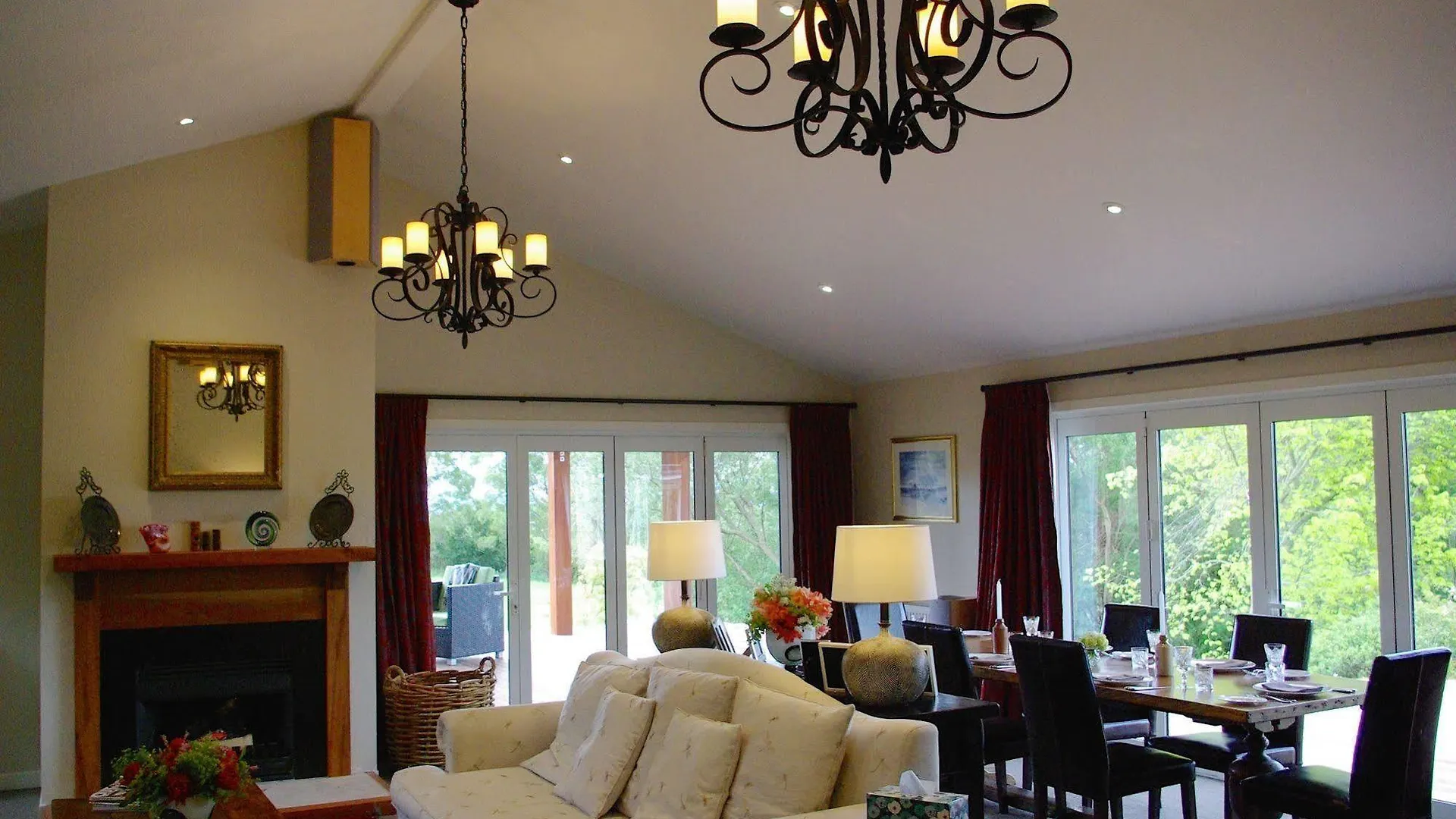 אגם טאופו Kauri Point Luxury Bed & Breakfast
